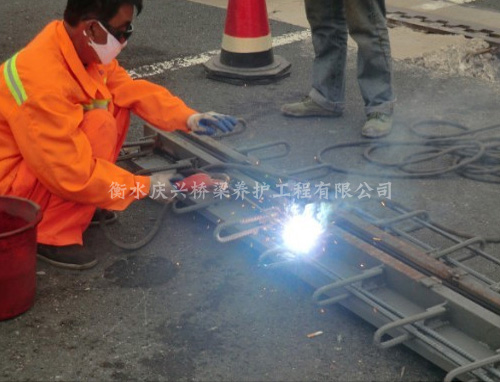 ����@�Ǹ�����s�p���b