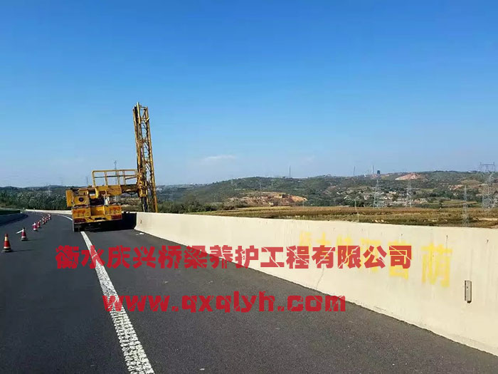 �����z�y܇���U