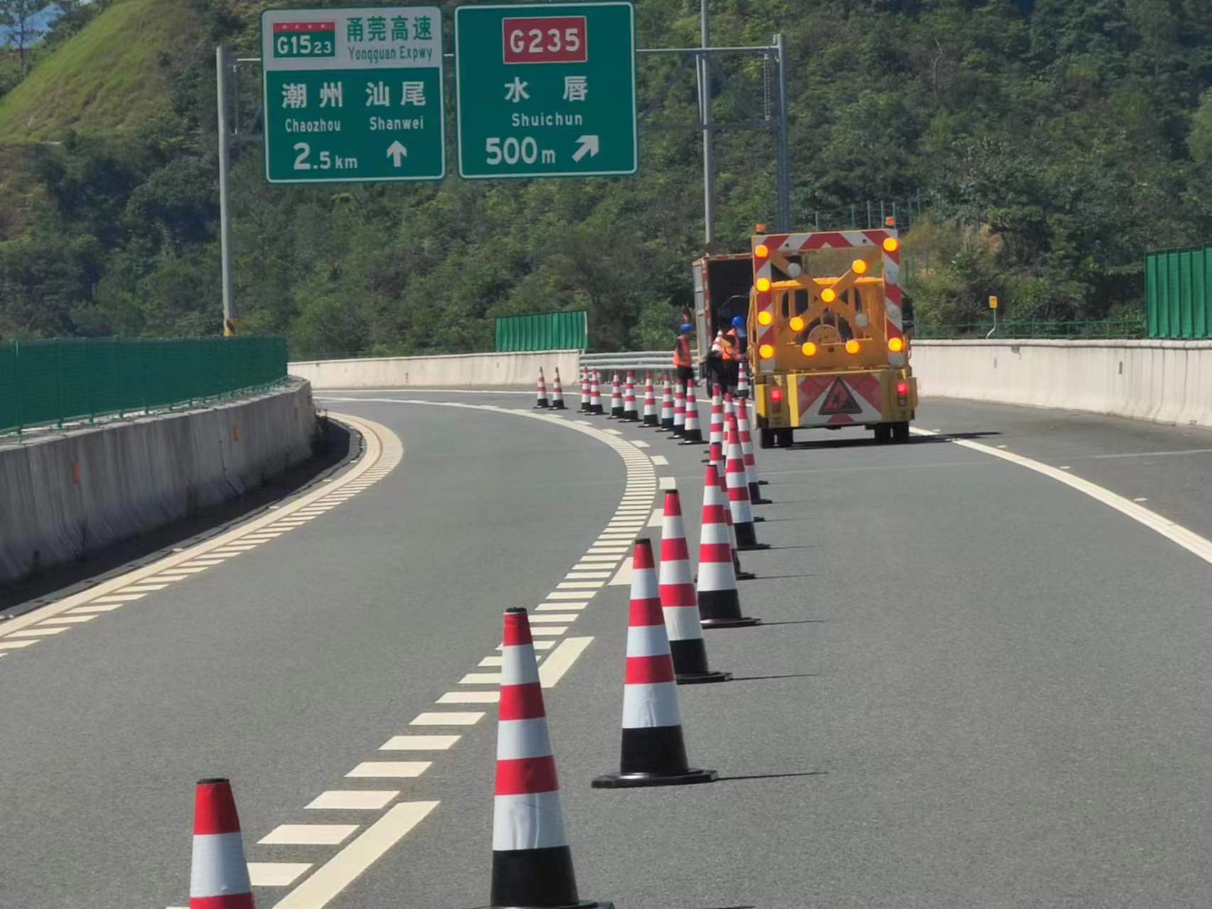 �����z�y܇���U